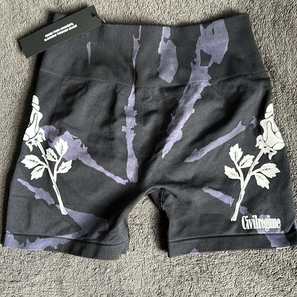 *NWT* Civil Regime Forever Rose Seamless Kelly Shorts